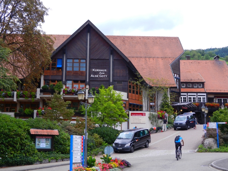 DSCN9310.JPG - Im Kurhaus an der Touristinfo decken wir uns mit Infomaterial aus der Umgebung ein, wir kommen mit Sicherheit erneut in diese Region.