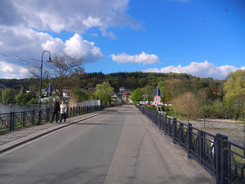 DSCN6360.JPG - Wir fahren ein paar Kilometer weiter und sind nun am Niederwürzbacher Weiher angekommen.