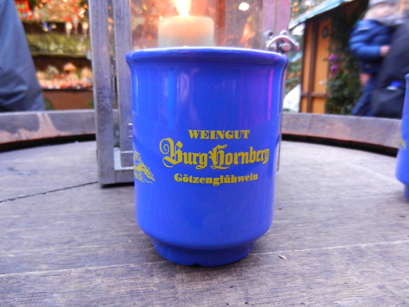 DSCN2095.JPG - Mmmmm... Der Götzenglühwein war lecker!