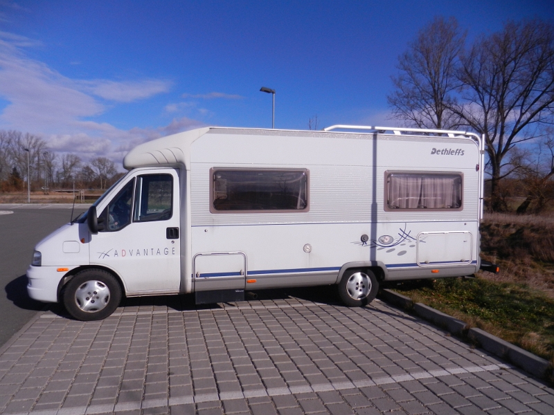 DSCN4924.JPG - In Geinsheim bei einem Wasgau-Supermarkt holen wir noch ein paar Kleinigkeiten.