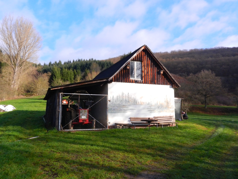 DSCN2175.JPG - Wir sind nun aber schon wieder am Ende der "Galerie-Runde" und laufen einfach mal "raus-aus-dem-Dorf".