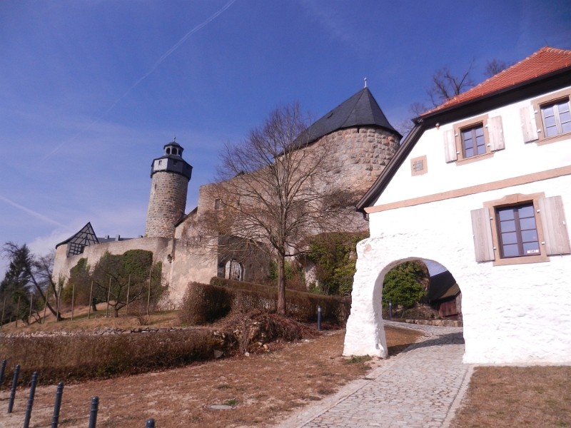 DSCN5204.JPG - Wir wollen unseren "Rundgang" mit der besichtigung der Burg Zwernitz beginnen.