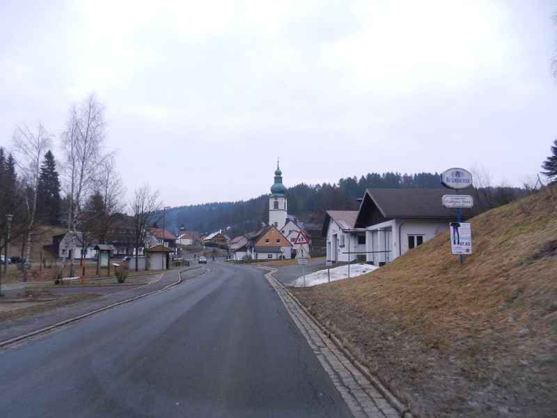 DSCN5272.JPG - Hier liegt stellenweise noch Schnee im Schatten!