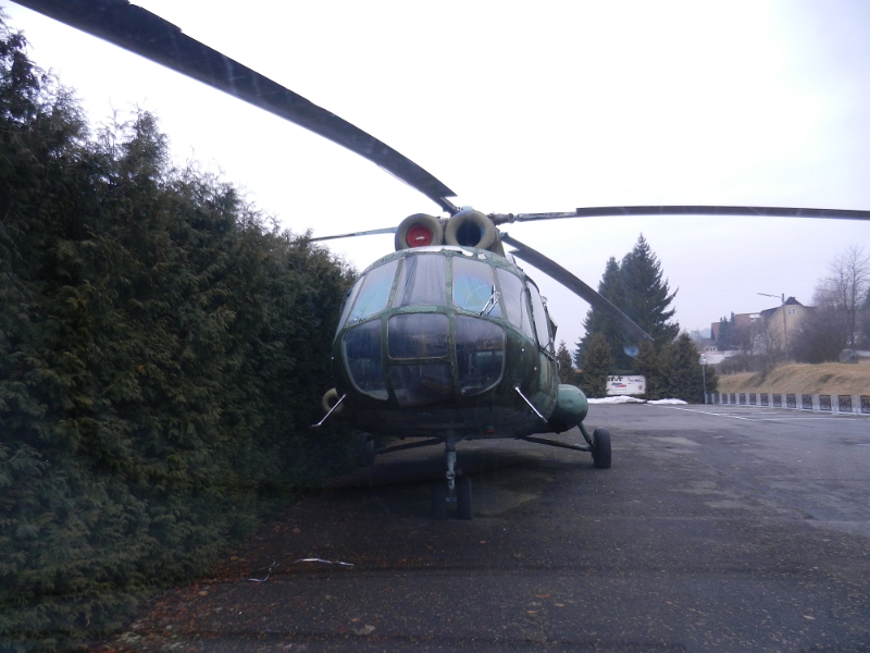 DSCN5276.JPG - In Fichtelberg angekommen. Wir stehen auf dem Parkplatz vom AMF - Automuseum Fichtelberg.