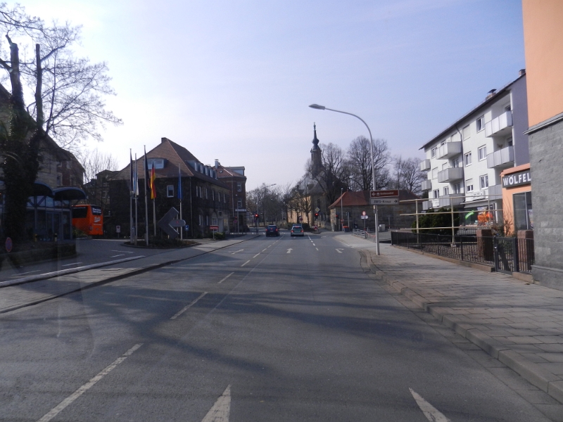 DSCN5362.JPG - Wir fahren erneut durch Bayreuth. Wir sind auf dem Weg nach Pottenstein, wo wir die Nacht verbringen wollen.