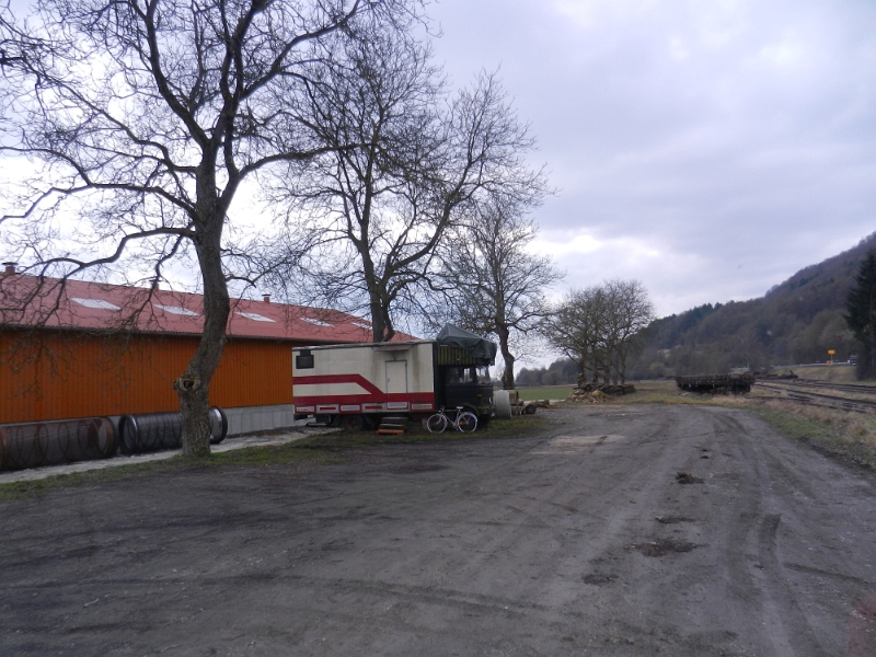 DSCN5589.JPG - Unterwegs machen wir an einem Stellplatz halt, der über eine Entsorgunsmöglichkeit verfügt, hierbei entdecken wir dieses Wohnmobil.