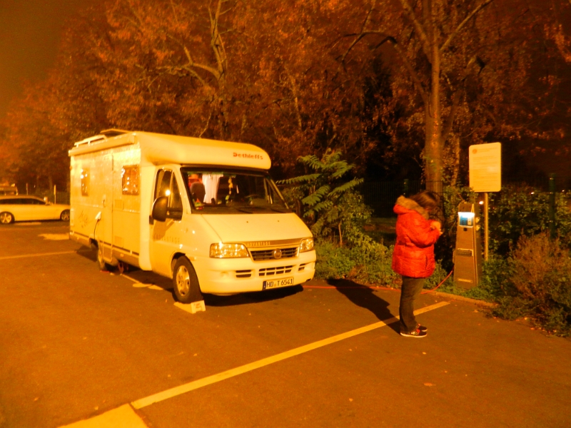 DSCN1624.JPG - In Ludwigsburg angekommen. Keine schöner Platz aber für einen Weihnachtsmarktbesuch super, der Marktplatz ist nur ca. 500m entfernt.