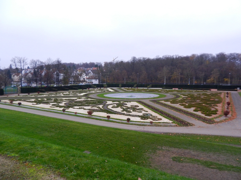 DSCN1685.JPG - Im Sommer sieht das "Blühende Barock" natürlich viel schöner aus!