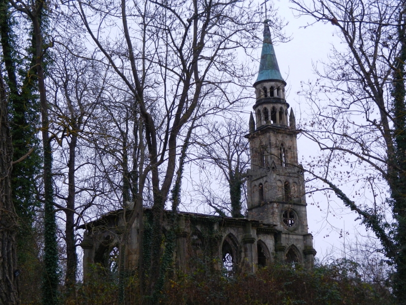 DSCN1743.JPG - Schade, diese Ruine steht auf einer Insel wo wir nicht hinkommen.