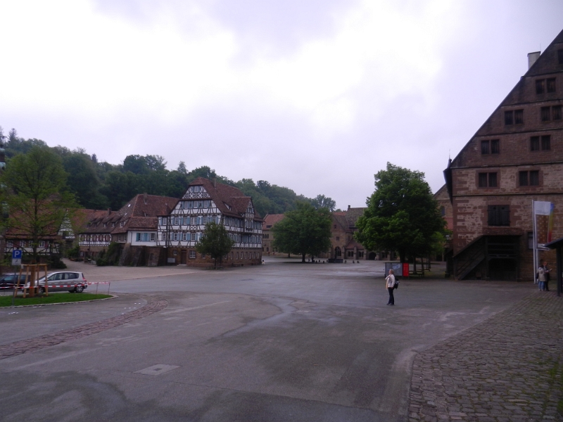 DSCN6774.JPG - Wow, echt groß. Wir sind dabei noch nicht einmal im eigentlichen Kloster.