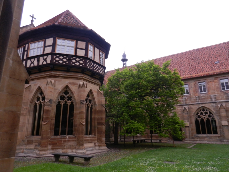 DSCN6815.JPG - Kloster Maulbronn gilt als die am vollständigsten erhaltene mittelalterliche Klosteranlage der Zisterzienser nördlich der Alpen.Wir bekommen viel Input!