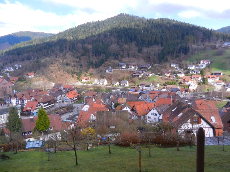 DSCN3796.JPG - Aha, in der Bildmitte erkennt man den Stellplatz.