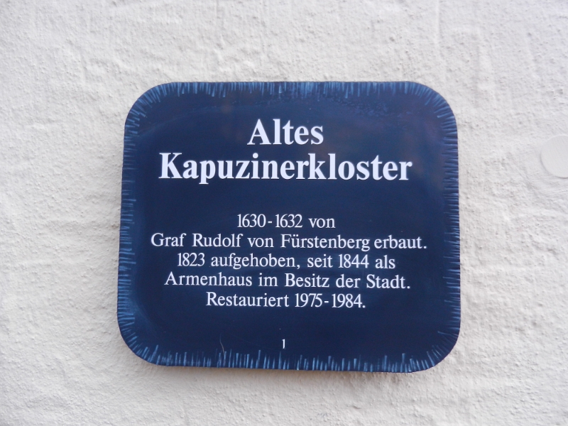 DSCN3922.JPG - Im Alten Kapuzinerkloster finden wir...