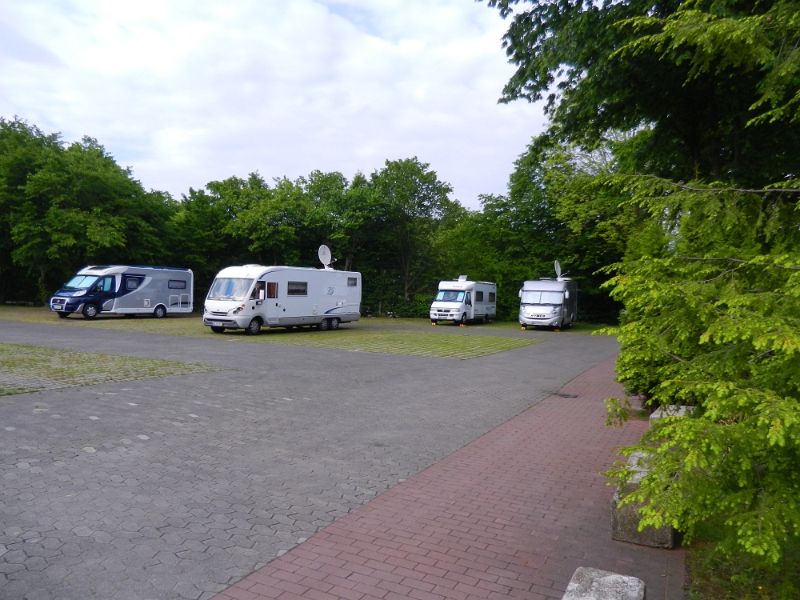 DSCN4412.JPG - In Gelsenkirchen haben wir einen Platz im Revierpark Nienhausen gefunden. Schön ist der Platz überhaupt nicht aber wir wollen unbedingt die Zoom Erlebniswelt sowie die Zeche "Zollverein" besuchen, die nun mal in unmittelbare Nähe liegen.