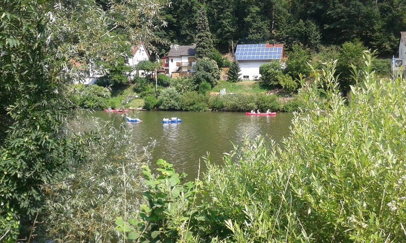 20150704_155309.jpg - Auf und im Wasser ist natürlich viel los bei dem Wetter!