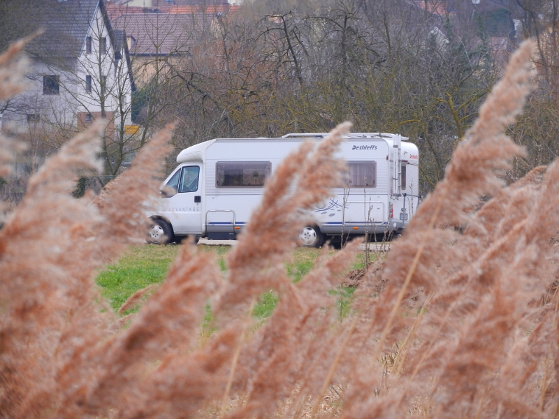 DSCN3206.JPG - Zurück am Dixi planen wir die Route, wie es weiter gehen soll! Wir fahren über zunächst nach Gundersheim und schauen uns dort einen Stellplatz an, den wir zufällig vorhin im Bordatlas entdeckt haben.Der Platz dort ist eigentlich auch schön, denoch fahren wir weiter nach...