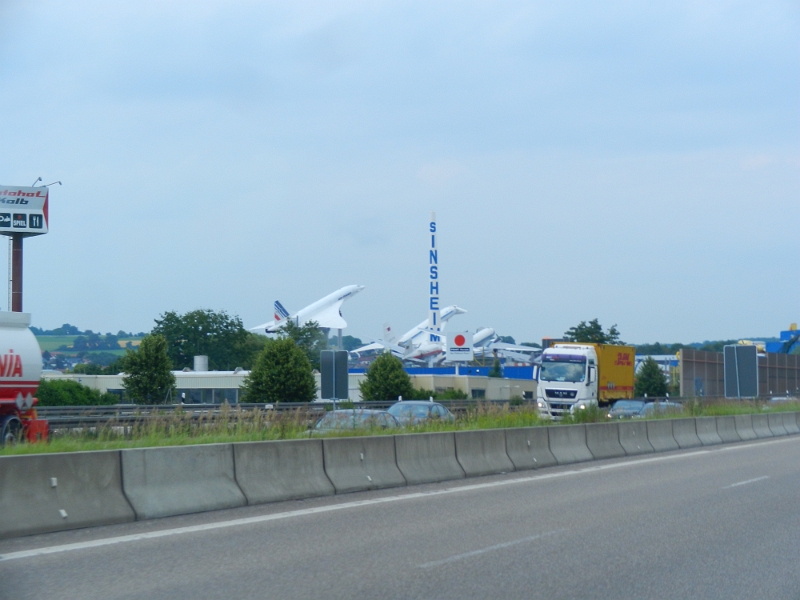 DSCN4955.JPG - So, nun sind wir auf der A6 bei Sinsheim und auf dem Weg nach Marbach am Neckar. Wir wollen dort einfach nur ein ruhiges Wochenende verbringen, da Biene wieder lernen muss! Dies funktioniert im Womo eigentlich fast besser wie daheim! :-)Warum also nicht mal wieder "abhauen"?