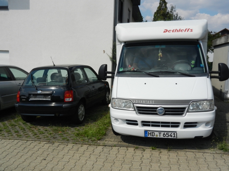 DSCN5239.JPG - Hi! Letzte Woche waren wir durch halb Deutschland gefahren um ein neues Auto zu suchen. Leider muss der kleine Micra von uns gehen. Er hat zu viel Rost an wichtigen Stellen, die der Tüv beanstandet hat und wir möchten einfach nicht mehr so viel Geld investieren. Schade aber so ist es nunmal!