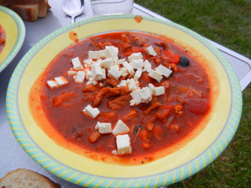 DSCN4210.JPG - Mit Oliven und Feta... Jamjamjam!