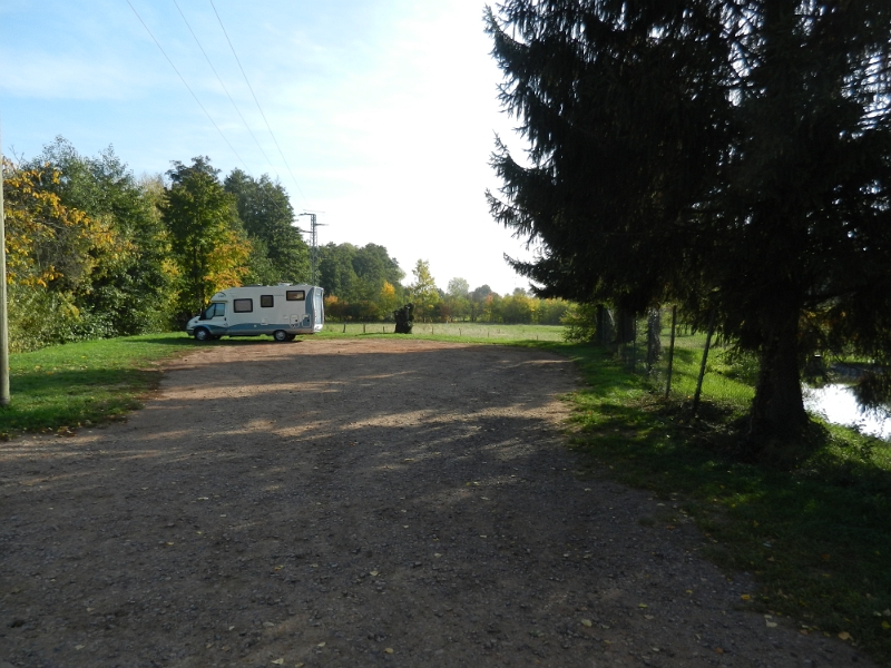 DSCN6310.JPG - Auch ein schöner Stellplatz an der Burrweiler Mühle.