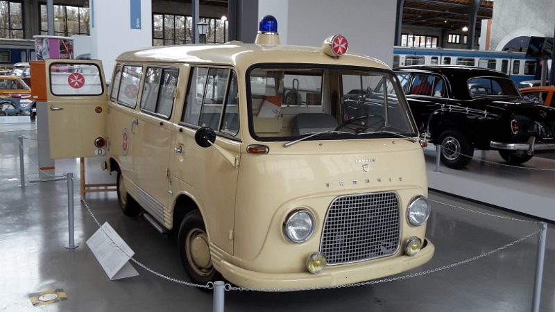 20160303_115026.jpg - Ein alter Ford Transit.