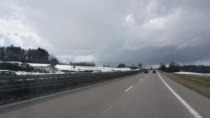 20160306_142825_Richtone(HDR).jpg - Nach einem schönen gemütlichen Frühstück sind wir nun auf dem Heimweg. Wieder entdecken wir Schnee.