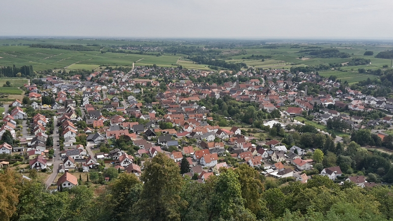 20160903_120957_Richtone(HDR).jpg - ...und genießen den herrlichen Ausblick.