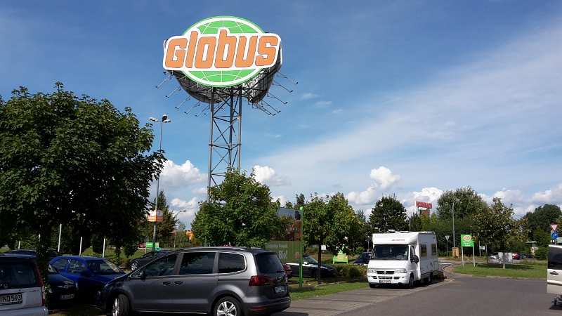 20160805_163815.jpg - Wochenende!!! :-) Im Globus in Oggersheim kaufen wir noch Getränke und Lebensmittel ein um dann direkt...