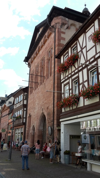 20160813_112630.jpg - Das alte Rathaus von Miltenberg.