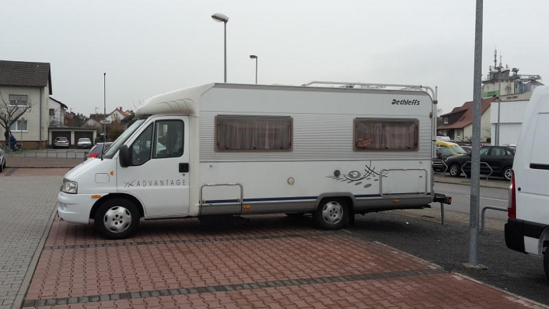 20160213_114252.jpg - An diesem Wochenende fahren wir erst Samstag vormittag los. Weit weg wollen wir nicht aber WEG! :-) Wir haben uns kurzfristig für den Stellplatz in Sinsheim entschieden.Wir müssen noch einkaufen und tun dies hier im Lidl in Sinsheim.