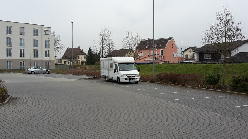 20160319_091722.jpg - In Sandhausen gehen wir im Aldi einkaufen...