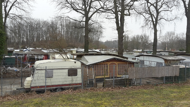 20160319_135415.jpg - Am See befindet sich auch ein Campingplatz. Wow, stehen die hier alle eng zusammen! Nix für uns.