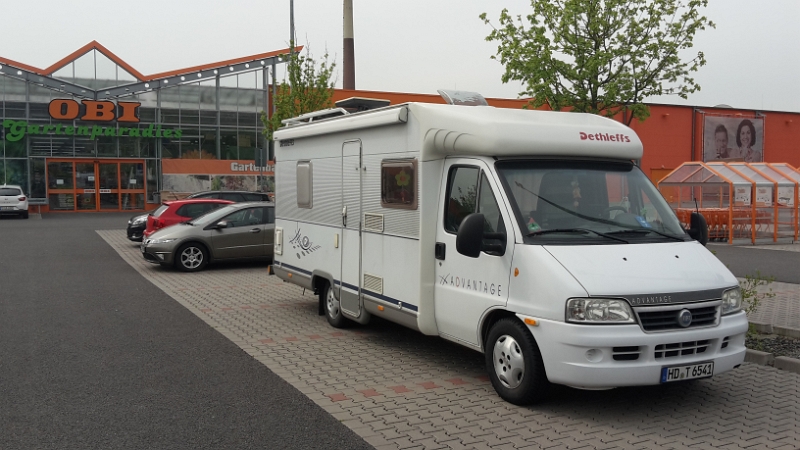 20160422_153119.jpg - Freitag, 15:50 Uhr, Obi-Parkplatz, warte auf Biene...