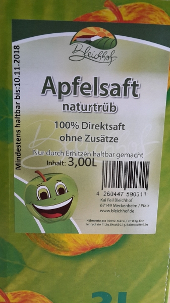 20160423_153457_Richtone(HDR).jpg - Direkt neben dem Stellplatz befindet sich der Bleichhof, wo es richtig leckeren Apfelsaft gibt. Natürlich hole ich mir einen "Tetra-Pack".