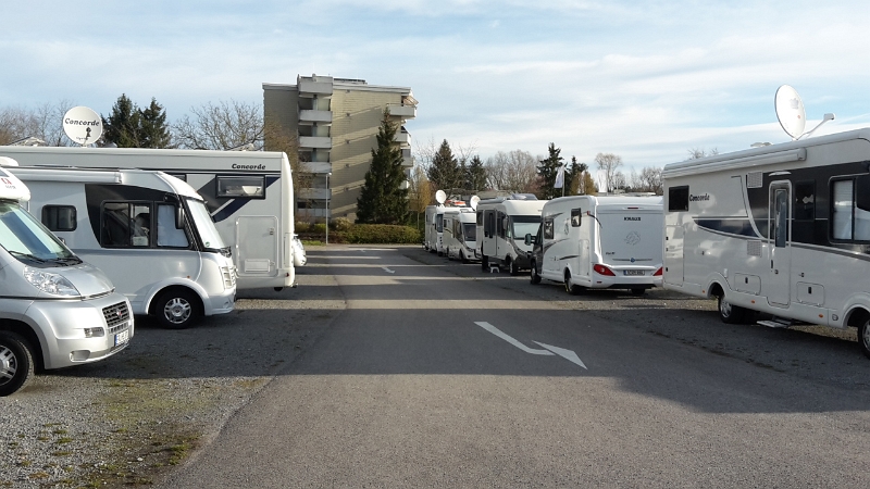 20160328_085722.jpg - Stellungswechsel! Nachdem wir heute noch in Albersweiler gefrühstückt haben und das Wetter nicht soo dolle ist, haben wir uns überlegt das beste daraus zu machen und sind spontan nach Bad Schönborn gefahren. Dort wollen wir das Thermalbad besuchen.