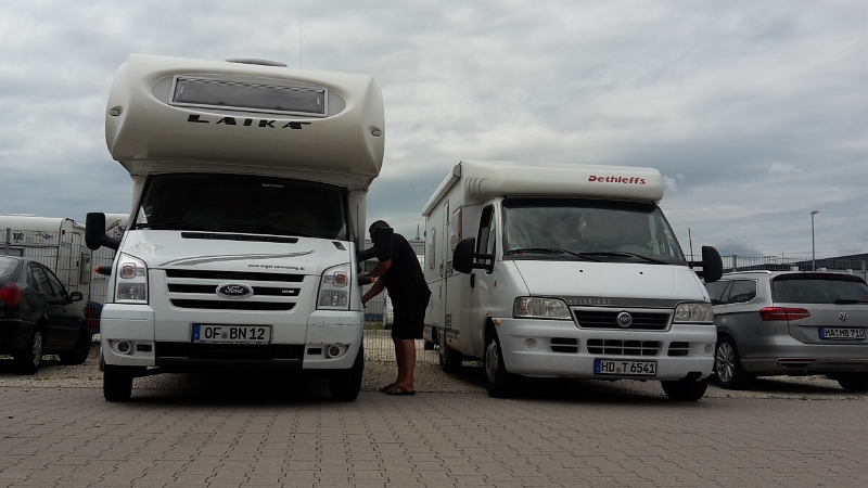 20160731_133758.jpg - In Malsch bei Gast Caravaning nutzen wir die V/E-Anlage...