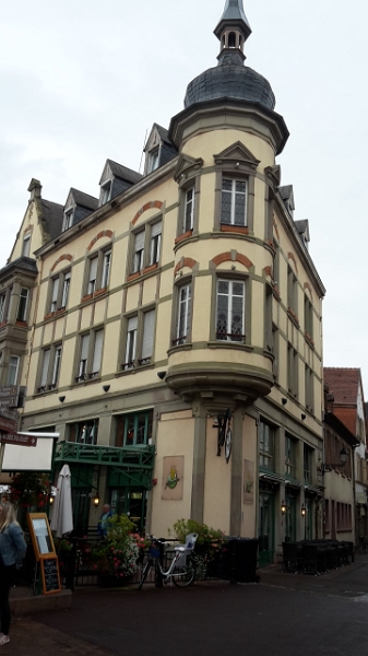 20161001_134456.jpg - Das Restaurant "Les Dominicains" von aussen.