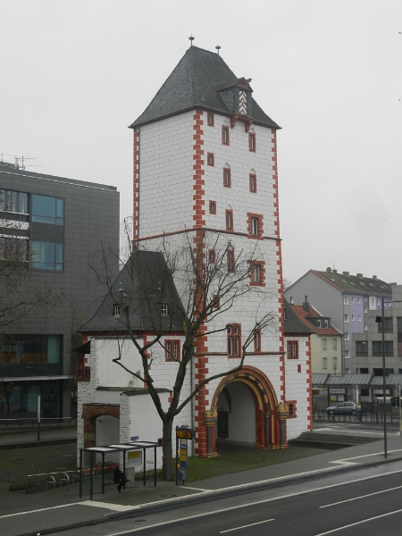 DSCN6668.JPG - Der mittelalterliche Eisenturm.