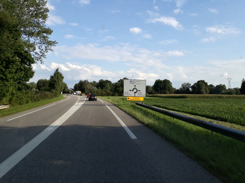 20170901_174503.jpg - Wir fahren in Richtung Straßbourg und beschließen kurz vorher abzubiegen um in den Schwarzwald zu fahren!