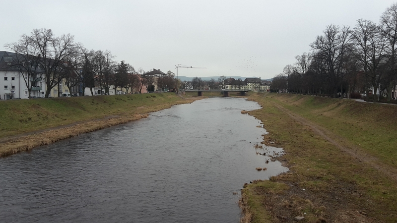 20170204_112210.jpg - Am nächsten Tag machen wir uns auf den Weg zu Fuß in die Stadt. Nach ca. 400m überqueren wir die Murg und sind dann praktisch schon in der Stadtmitte.