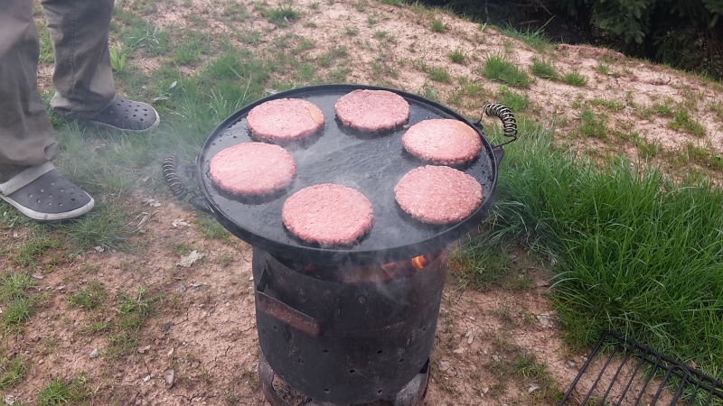 20170408_160908.jpg - Es brutzelt und duftet...