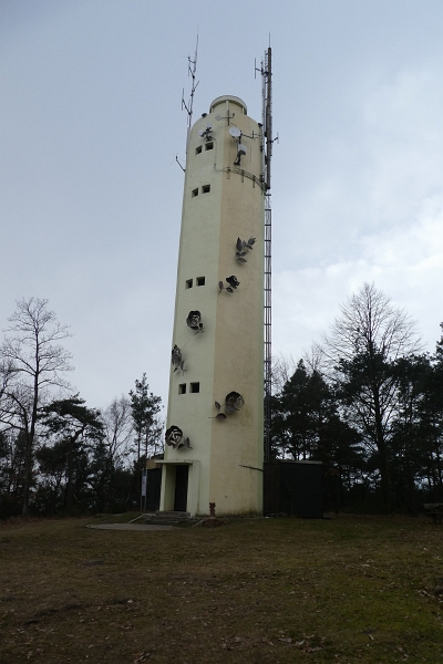 P1010229.JPG - Wir erreichen den Stäffelsbergturm.