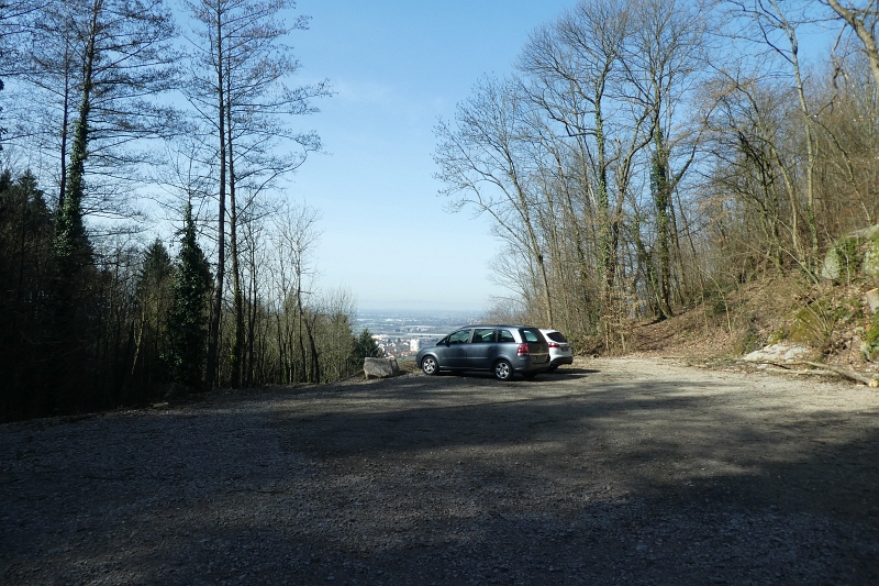 P1020503.JPG - WOW, was für eine Aussicht! Leider wird der Parkplatz auch von Pkw's benutzt, die aber Abends wieder verschwinden!Der Stellplatz ansich ist bei Einkehr kostenlos!