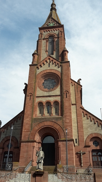 20170401_120535.jpg - Die kat. Kirche "St. Alban".