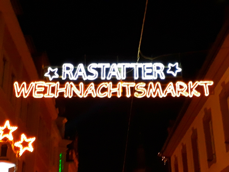 20181215_175742.jpg - Erneut kehren wir zum "normalen" Weihnachtsmarkt zurück.