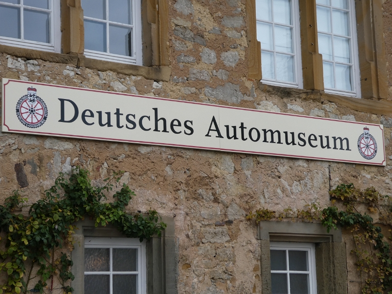 P1030668.JPG - Natürlich wollen wir das Automuseum besuchen! Eigentlich ist das DER HAUPTGRUND warum wir nach Langenburg gefahren sind!