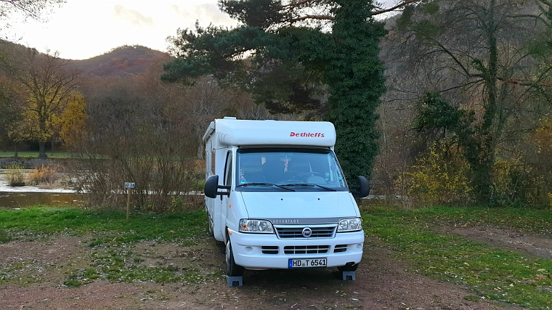 20191129_191109.jpg - ...wo wir uns auf dem Stellplatz am Brauwerk niederlassen.