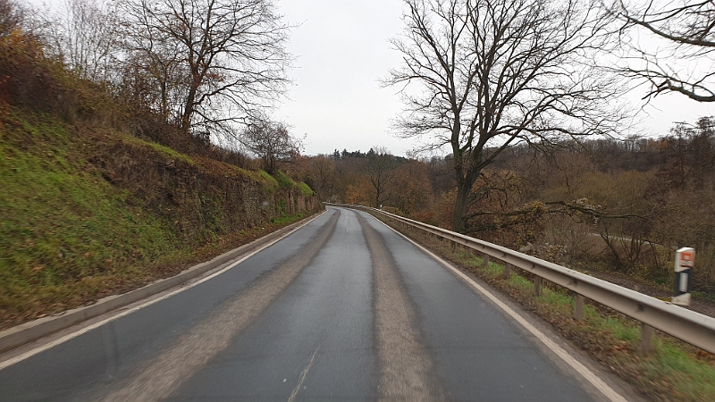 20191201_124121.jpg - ...wir entscheiden uns für Landstraßen und kommen rechtzeitig zum Formel-1-Finale daheim an.Es war ein sehr schönes, entspanntes Wochenende in einer wirklich sehr schönen und sehenswerten Stadt. Tschaui...