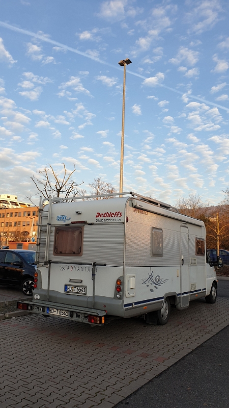 20191230_154936.jpg - ...hole Biene von Arbeit ab.Wir wollen nach Gau-Algesheim auf den dortigen Stellplatz und dort den "Jahreswechsel" verbringen.