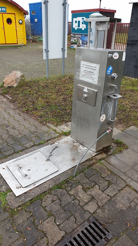 20191231_130614.jpg - Die Ver- & Entsorgungsanlage.